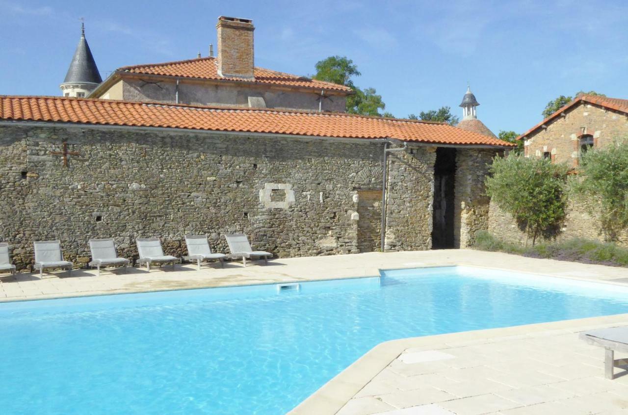 Chateau Breduriere Moutiers-sur-le-Lay Экстерьер фото