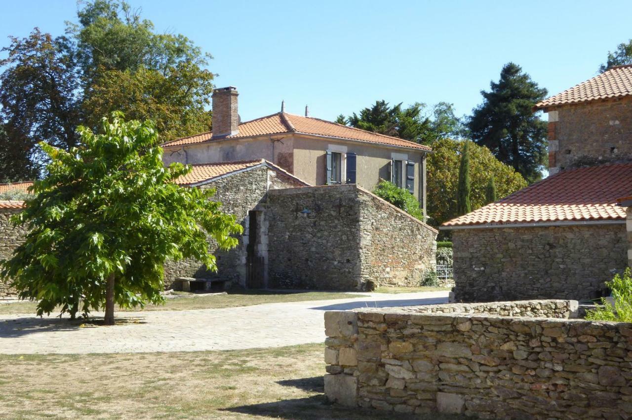 Chateau Breduriere Moutiers-sur-le-Lay Экстерьер фото